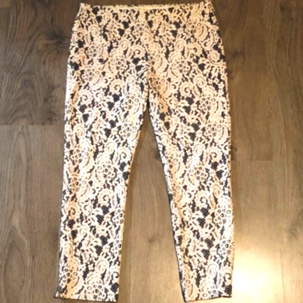 🎀 Superb Chico's Victorian Inspired Black & Ivory Lace Print Pants - S (.5) - Picture 11 of 16
